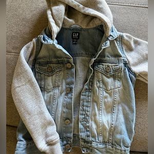 Gap boys denim jacket size 5